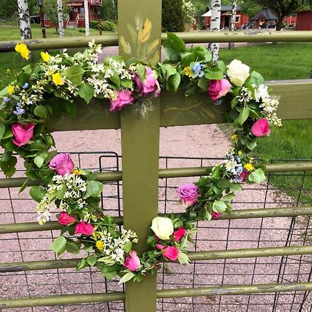 Mysigt Boende I Raettvik Med Utsikt Oever Siljan Buitenkant foto