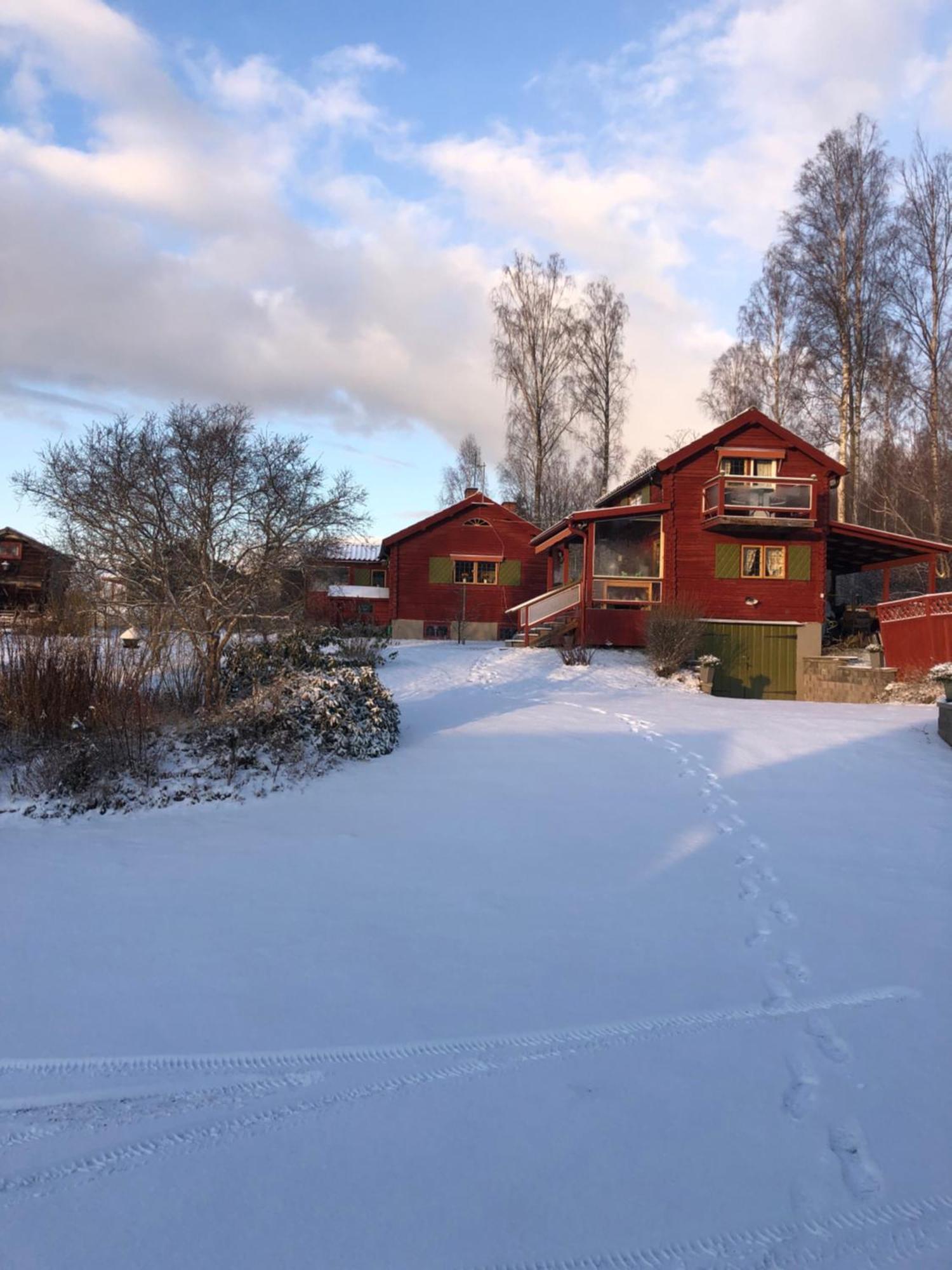 Mysigt Boende I Raettvik Med Utsikt Oever Siljan Buitenkant foto